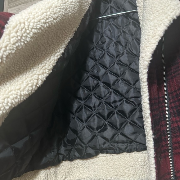 American Eagle Outfitters Women's Red Plaid Jacket with Sherpa Collar - Picture 3 of 4